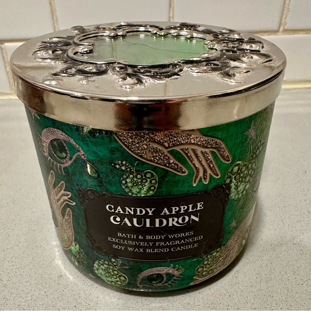 BBW Bath And Body Works Candy Apple Cauldron 3 Wick Candle With Decorative Lid